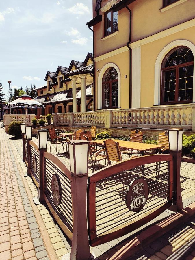 Hotel "Xavier" Lubycza Krolewska Extérieur photo